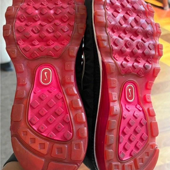 Nike Air Max Running Shoes - Picture 7 of 9